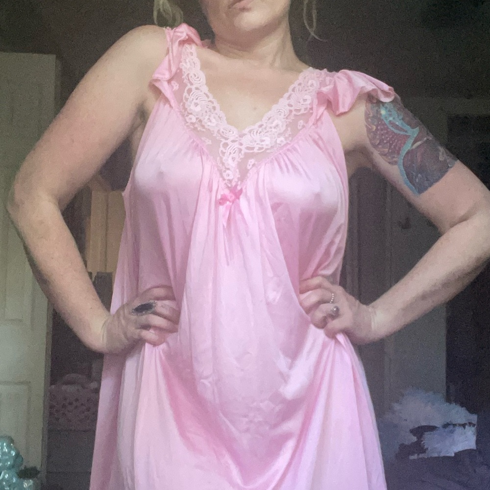 🌸VINTAGE 80’s Full Length Pink Nightgown 🌸 - Picture 4 of 12